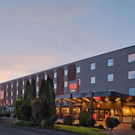 Hotel Radisson Red London Gatwick Airport Crawley  Zewnętrze zdjęcie